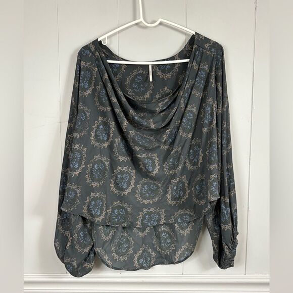 Free People Cowling Around Blouse Midnight Combo Drape Neck Size Small Peasant - Picture 3 of 8